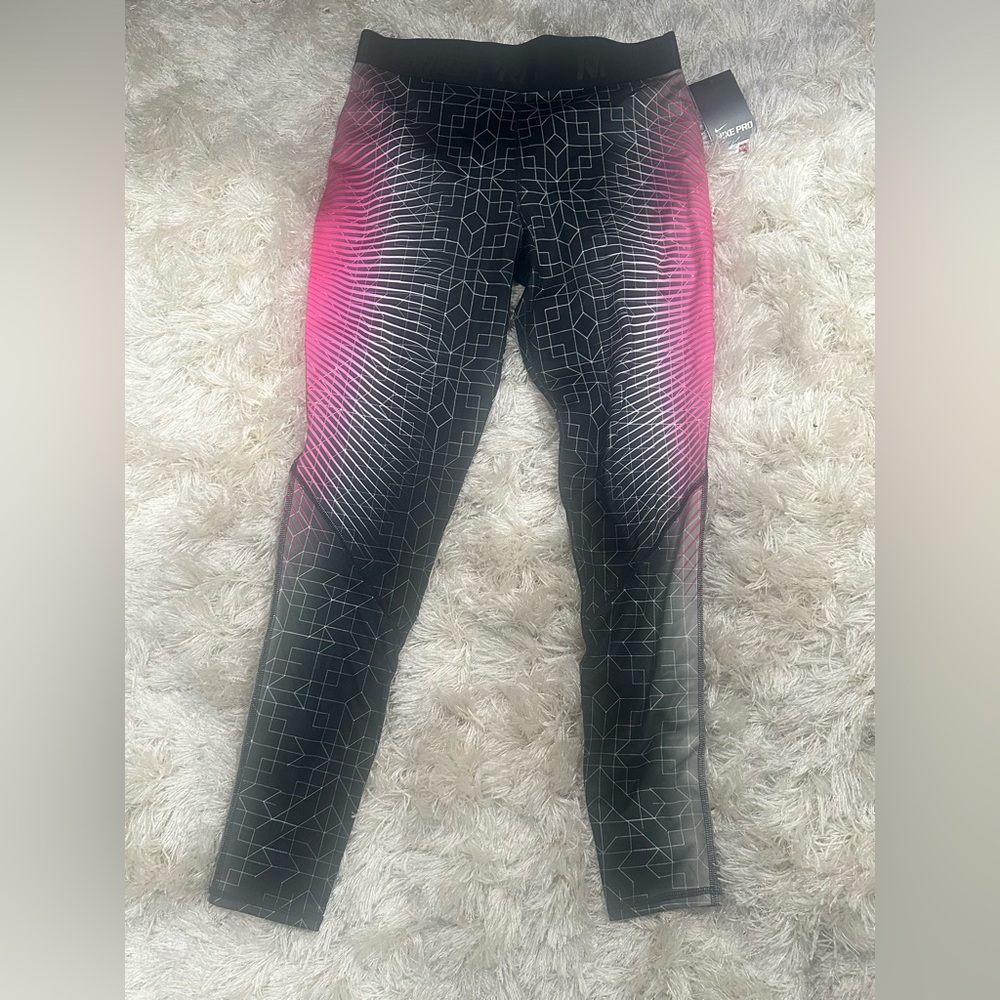 NWT Nike Pro Performance Leggings
